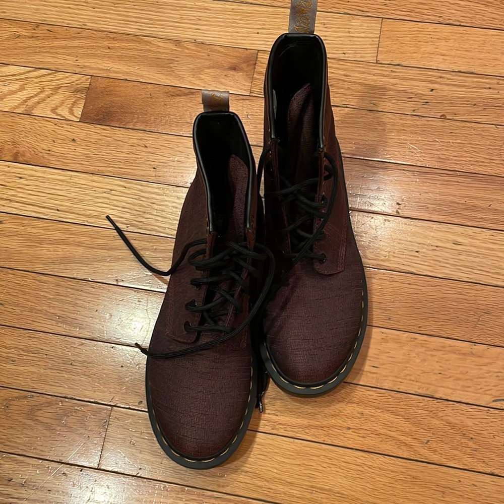 Never worn like new! Awesome satin purple color closer to a plum color